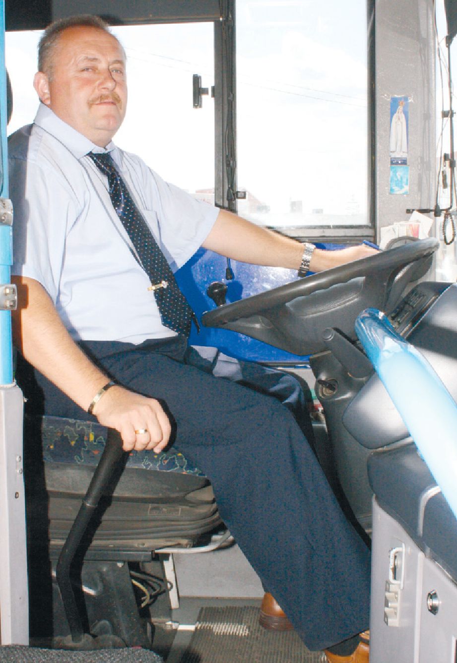 4064-162678-bus.jpg