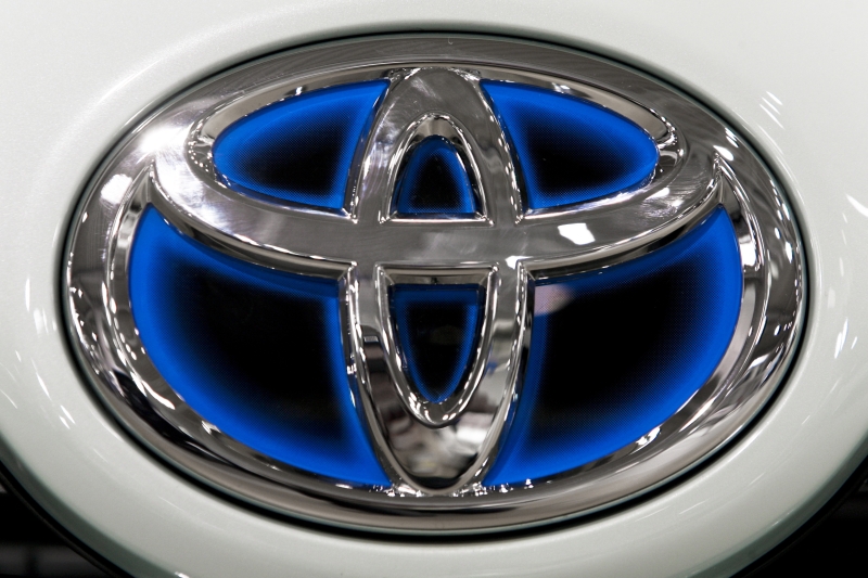 0-169875-toyota_emblema.jpg