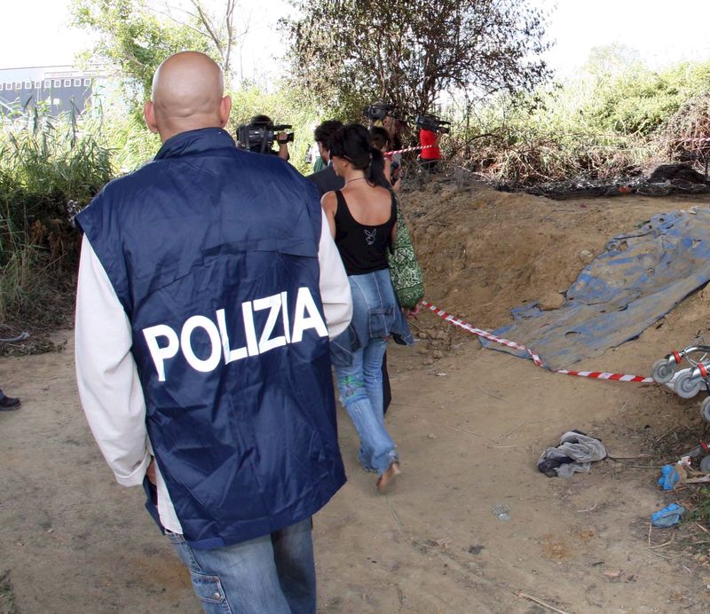 0-170956-polizia.jpg