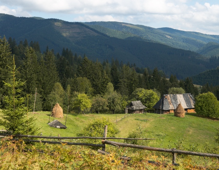 0-171910-muntiicarpatishutterstock_12229864.jpg