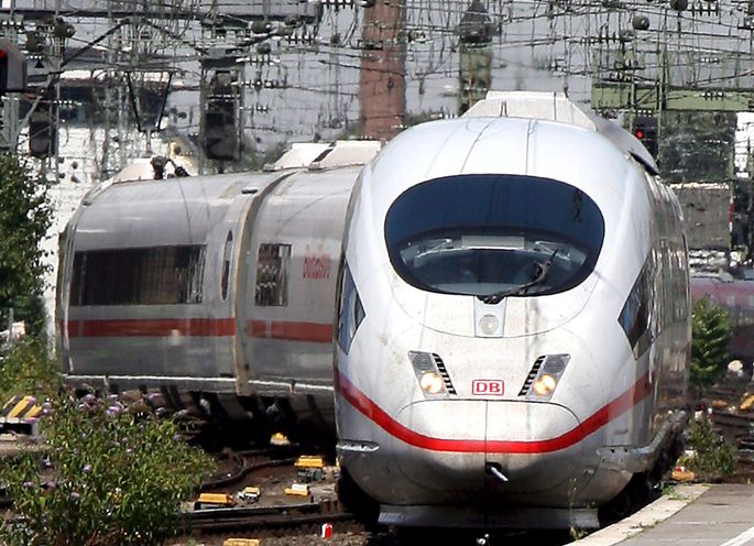 0-175590-tren.jpg