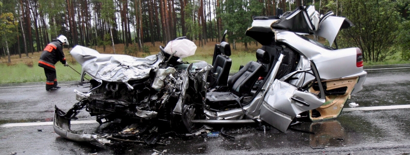 0-176817-accident_mercedes_1.jpg