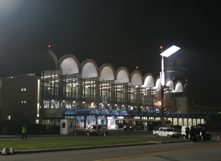 0-177291-aeroportotopeni.jpg
