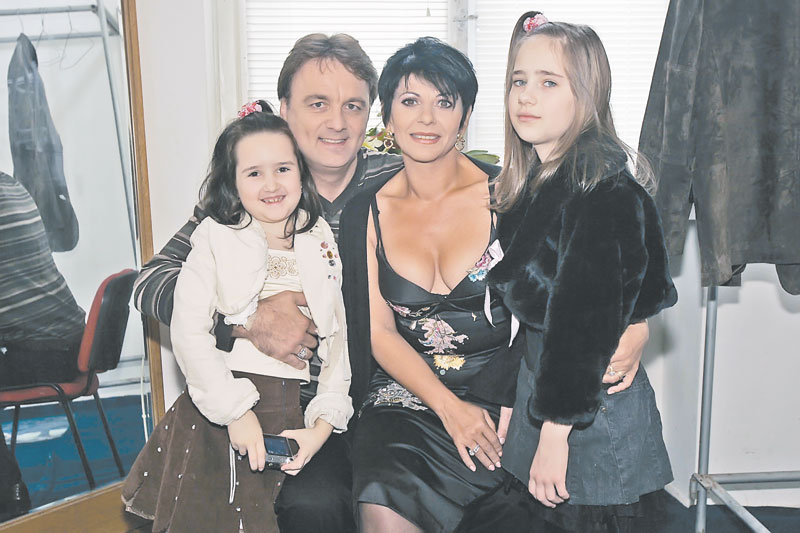4090-169674-familie.jpg 4090-169674-familie.jpg