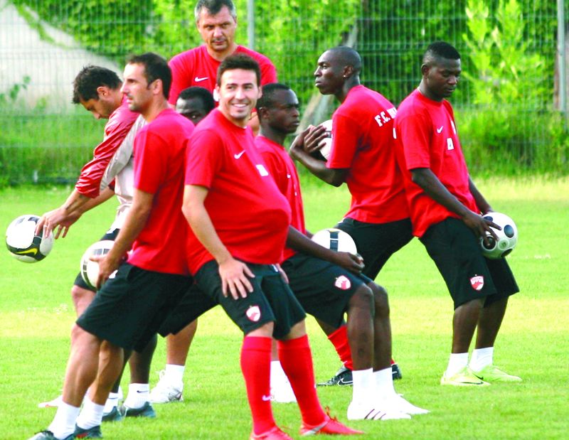 4098-172057-dinamo.jpg 4098-172057-dinamo.jpg
