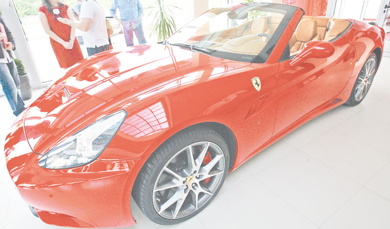 4102-173298-mferari.jpg