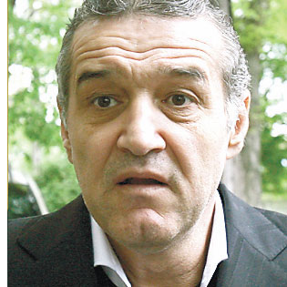 4102-173345-becali.jpg
