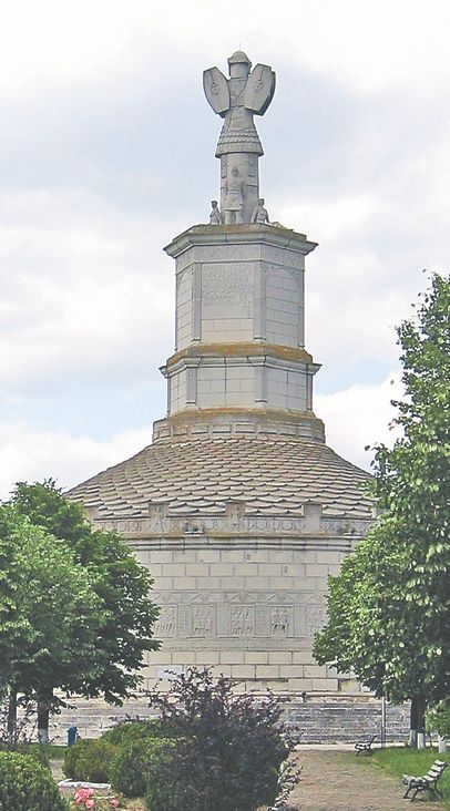 4112-176234-monumetu.jpg