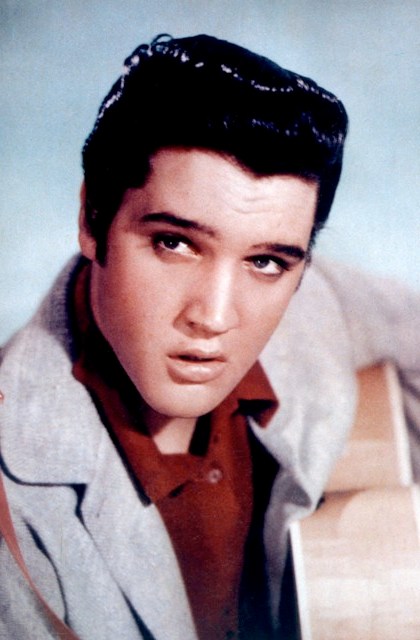 0-183376-elvis.jpg