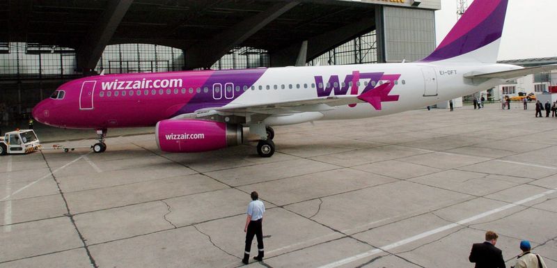 0-183669-wizz.jpg