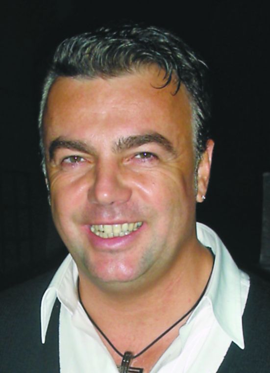 4140-178386-12adrianenache.jpg 4140-178386-12adrianenache.jpg