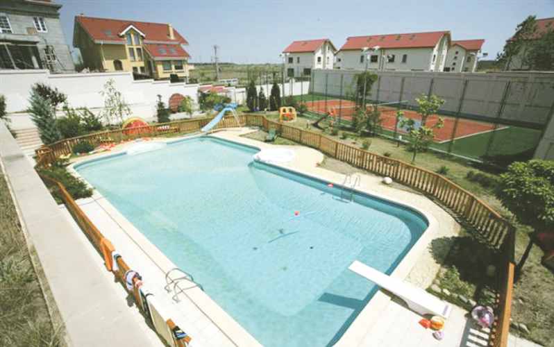 4169-186966-piscina.jpg