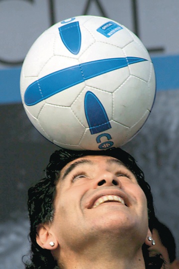 4169-187010-maradona.jpg