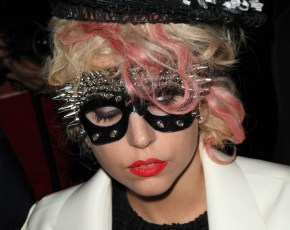 0-187883-front_gaga.jpg