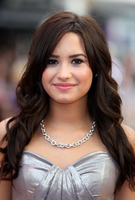 0-188828-demi.jpg