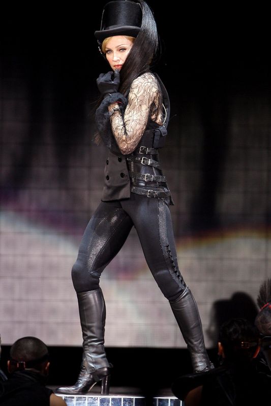 0-191588-madonna.jpg