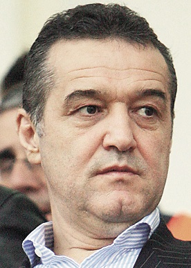4174-187980-becali.jpg