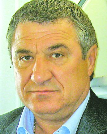 4176-188694-14edvictorbecali01.jpg
