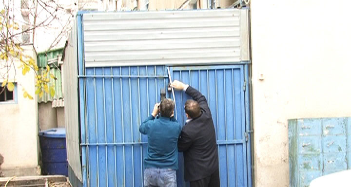 0-200966-poli.jpg