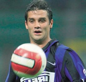0-201123-chivu.jpg