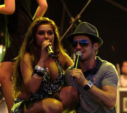 0-200291-intrunconcertlaiasi.jpg