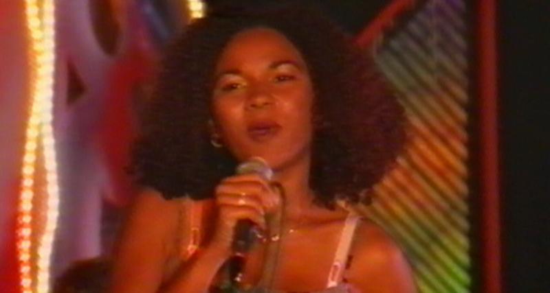 0-212510-amara1999nadine.jpg