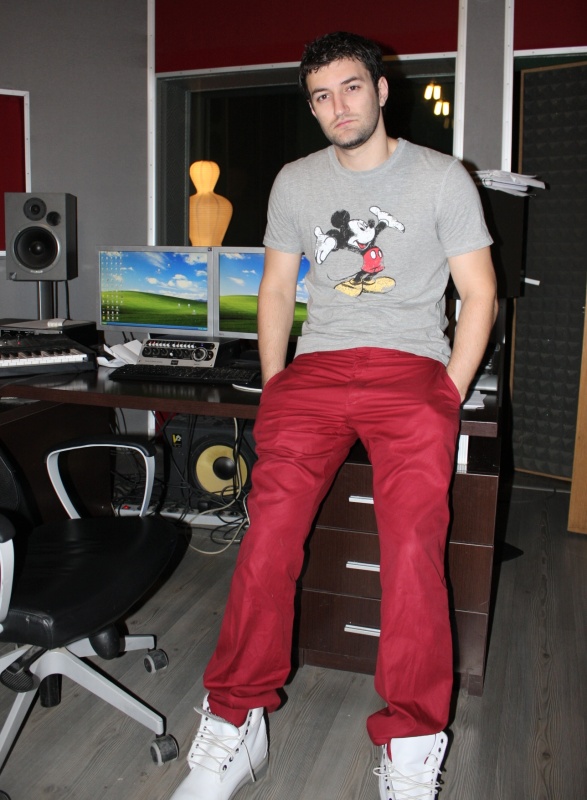 4223-202506-smileystudio2.jpg