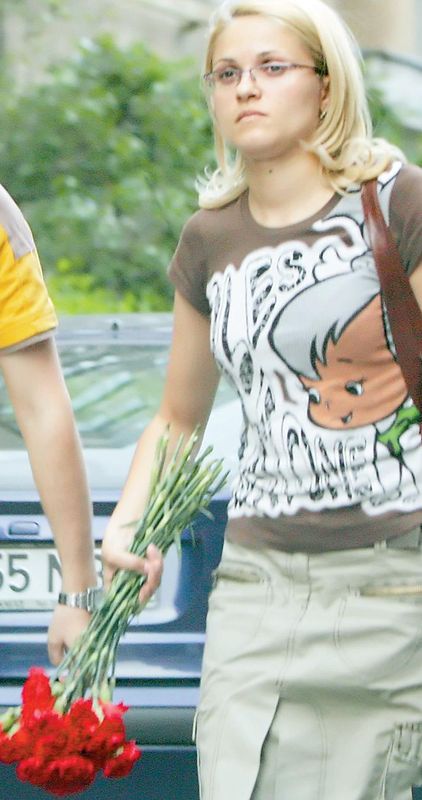 4236-206376-corina.jpg