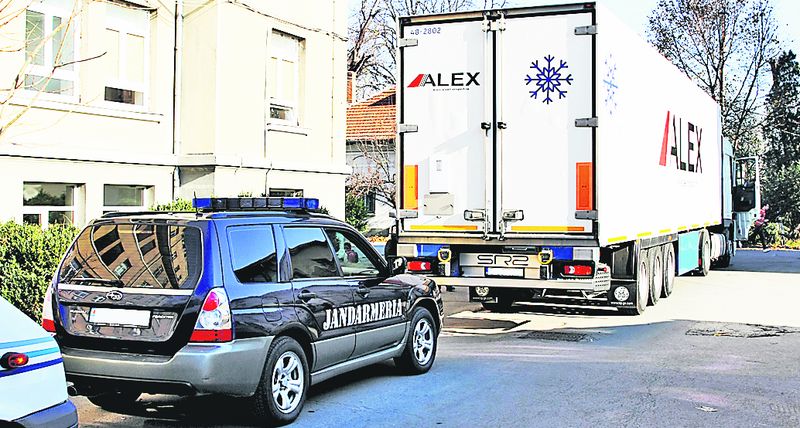 4241-207877-23transportvaccin01.jpg