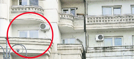 4243-208559-16balcon.jpg