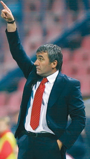4244-208930-hagi.jpg