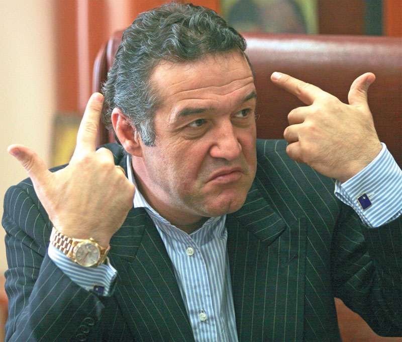 4246-209415-becali.jpg