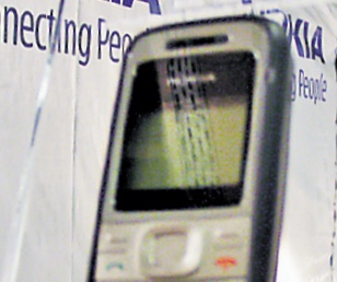 4247-209719-telefonnokiajucuromania1.jpg