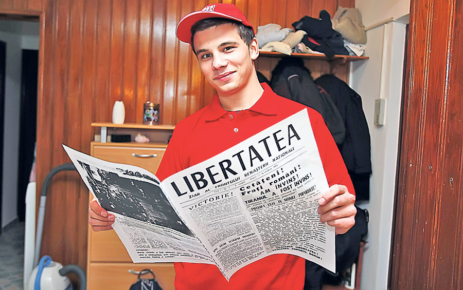 4255-211782-lib.jpg