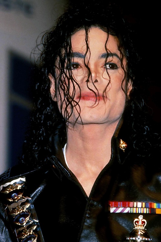 0-210856-michaeljackson.jpg