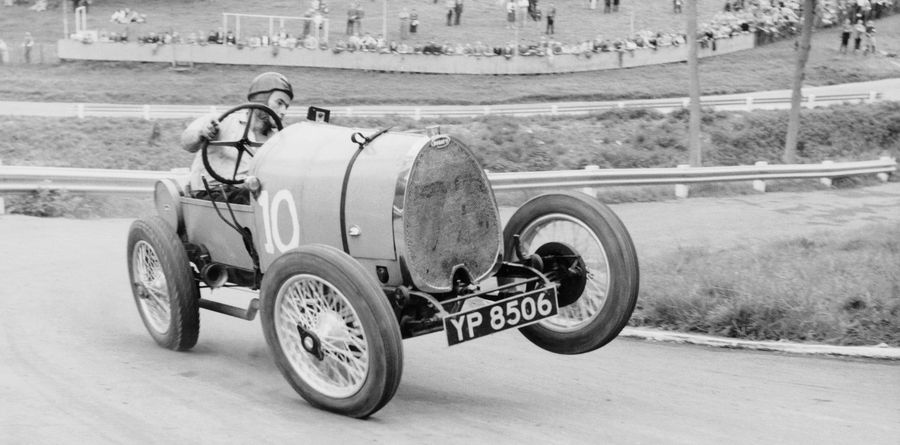 0-217452-bugatti.jpg