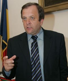 0-223283-flutur.jpg