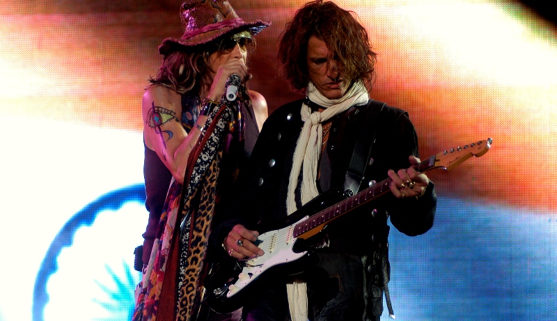 0-224028-joeperrysteventyler.jpg