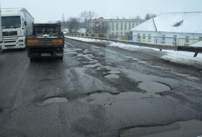 0-230040-gropi2.jpg 0-230040-gropi2.jpg