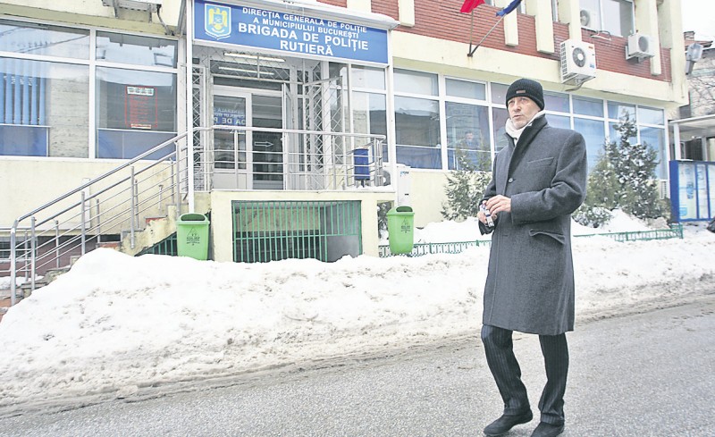 4309-226087-andreigheorghepolitie1.jpg