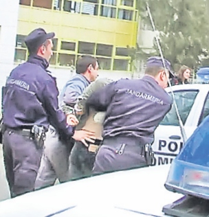 4324-230279-7politie.jpg