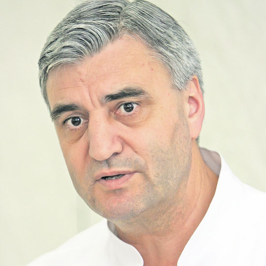 4326-230835-drsinescu.jpg