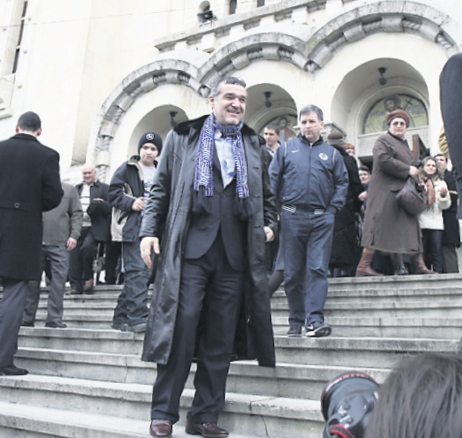 4327-231107-14editiebecali.jpg