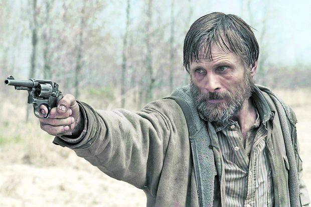 4331-232195-filmeleprimaveriifoto3tifetzlapistol.jpg