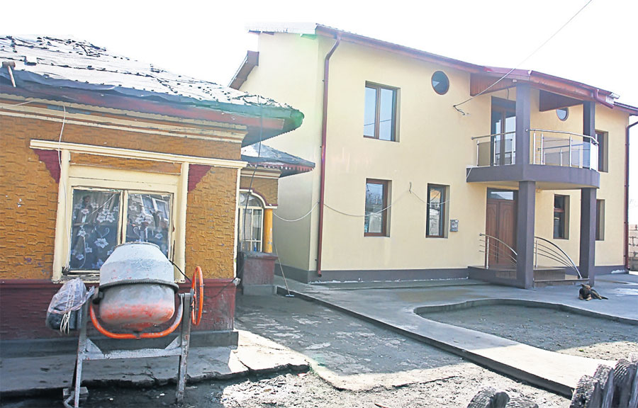 4351-238299-vila.jpg