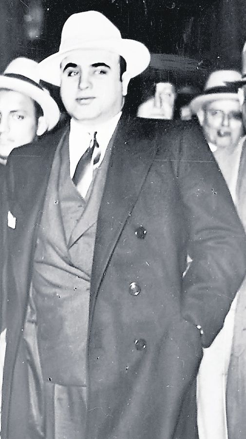 4377-245831-alcaponee.jpg