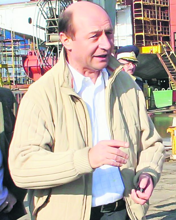 4382-247177-23evenimentbasescu.jpg