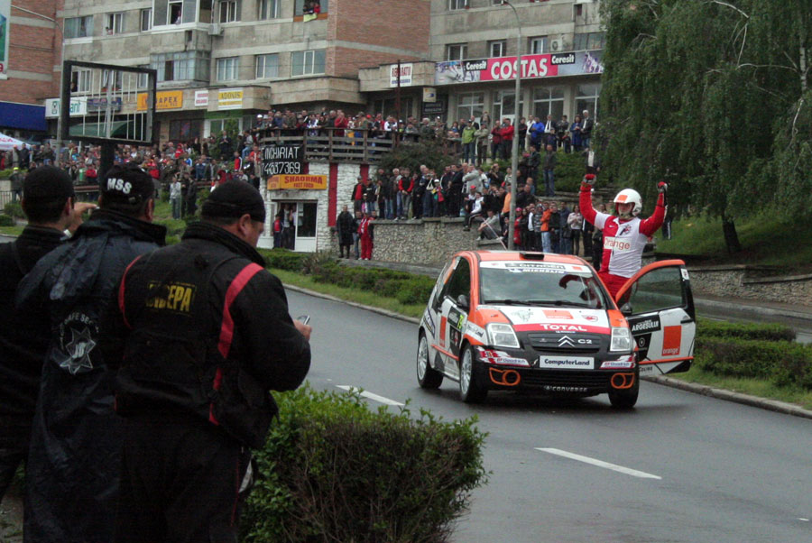 0-251577-tt.jpg