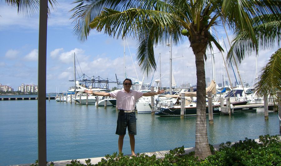 0-253034-cosmincernatmiami.jpg 0-253034-cosmincernatmiami.jpg