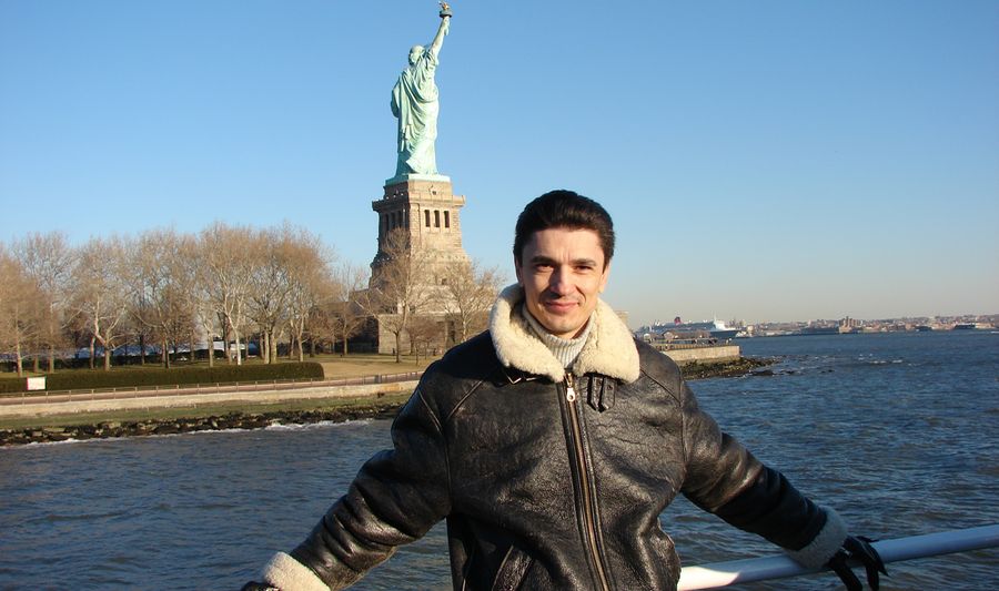 0-253065-luislazarusnewyork.jpg 0-253065-luislazarusnewyork.jpg